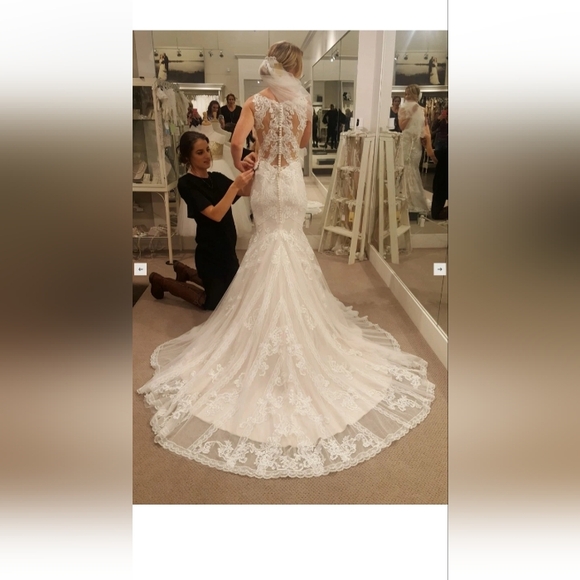 Lillian West #6521 Wedding Gown Dress Ivory Size 10 New w/Tags - Picture 5 of 6